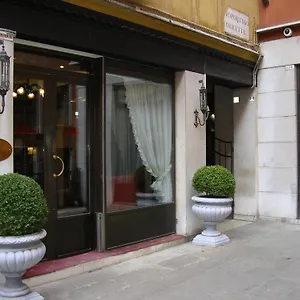 https://san-marco-palace.hotelslidodijesolo.com