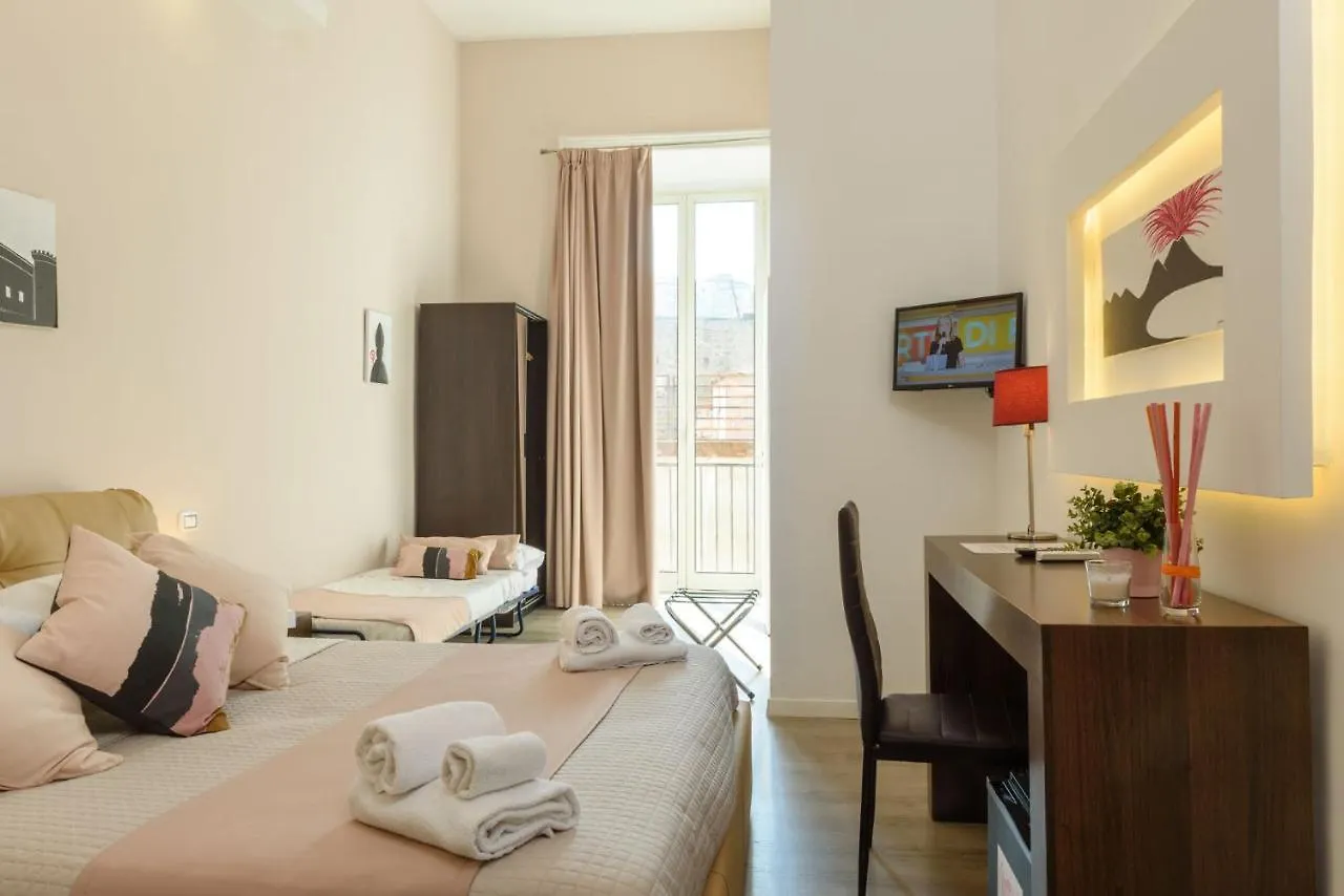 Bed and Breakfast Domus Angioina Napoli