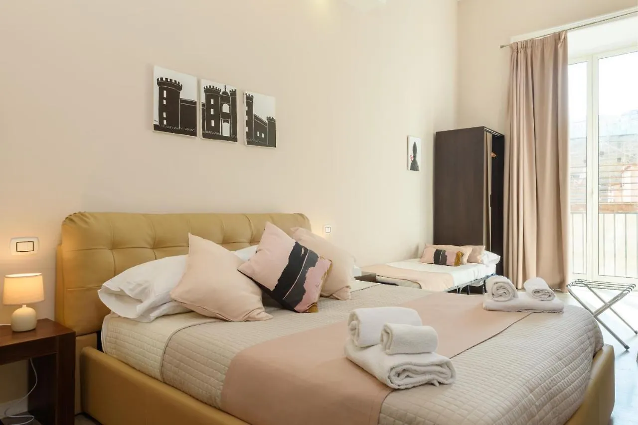 *** Bed & Breakfast Bed and Breakfast Domus Angioina Napoli Italia